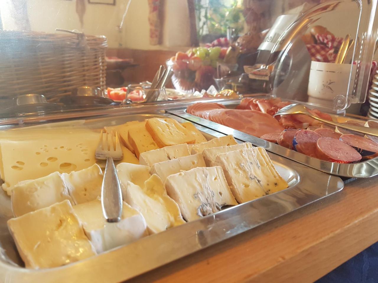 Hotel Gasthof Zum Schwan Steinsfeld Eksteriør bilde