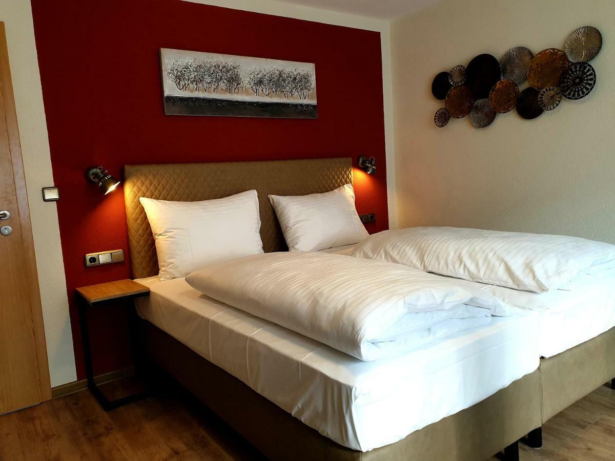 Hotel Gasthof Zum Schwan Steinsfeld Eksteriør bilde