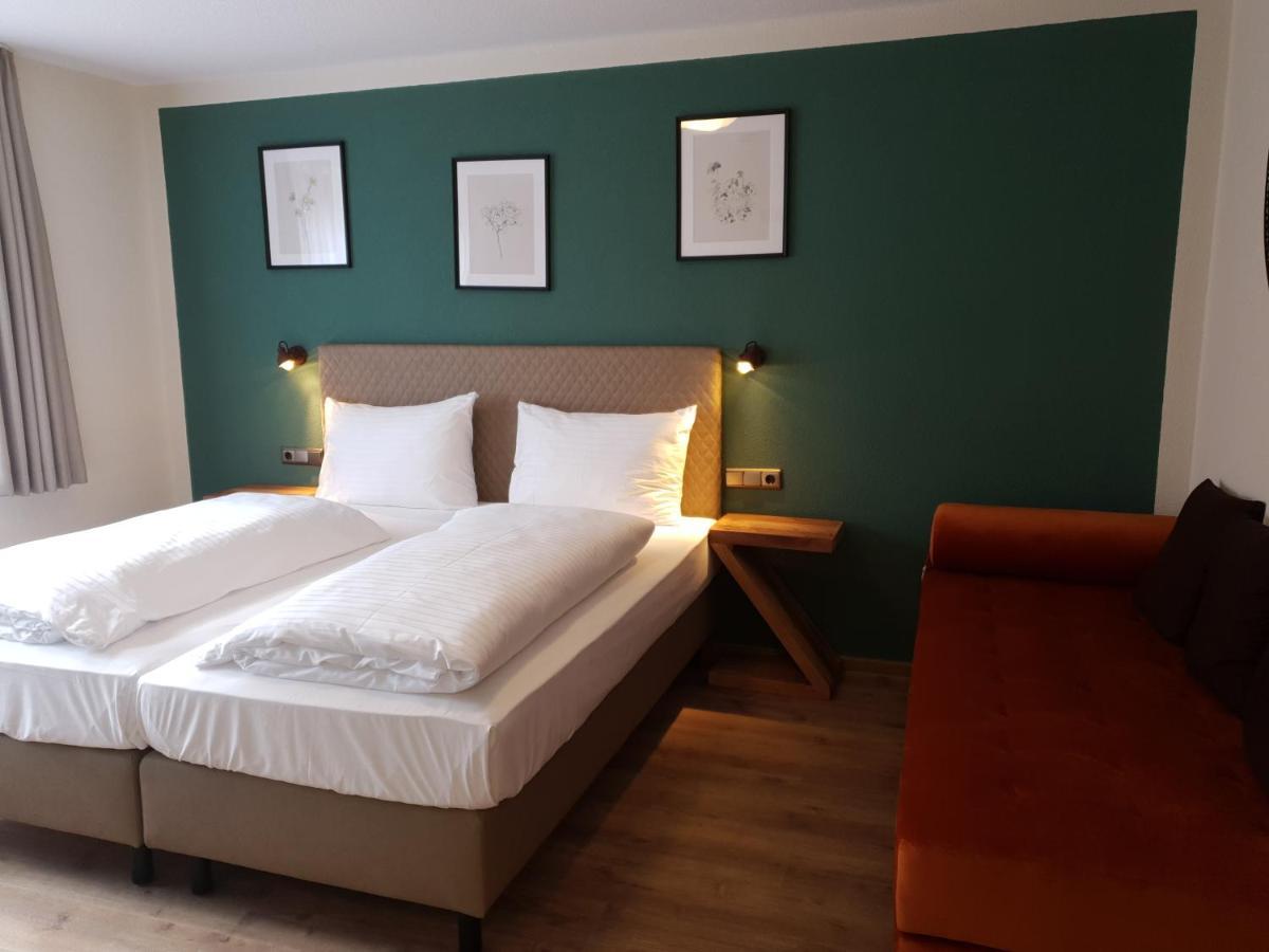 Hotel Gasthof Zum Schwan Steinsfeld Eksteriør bilde