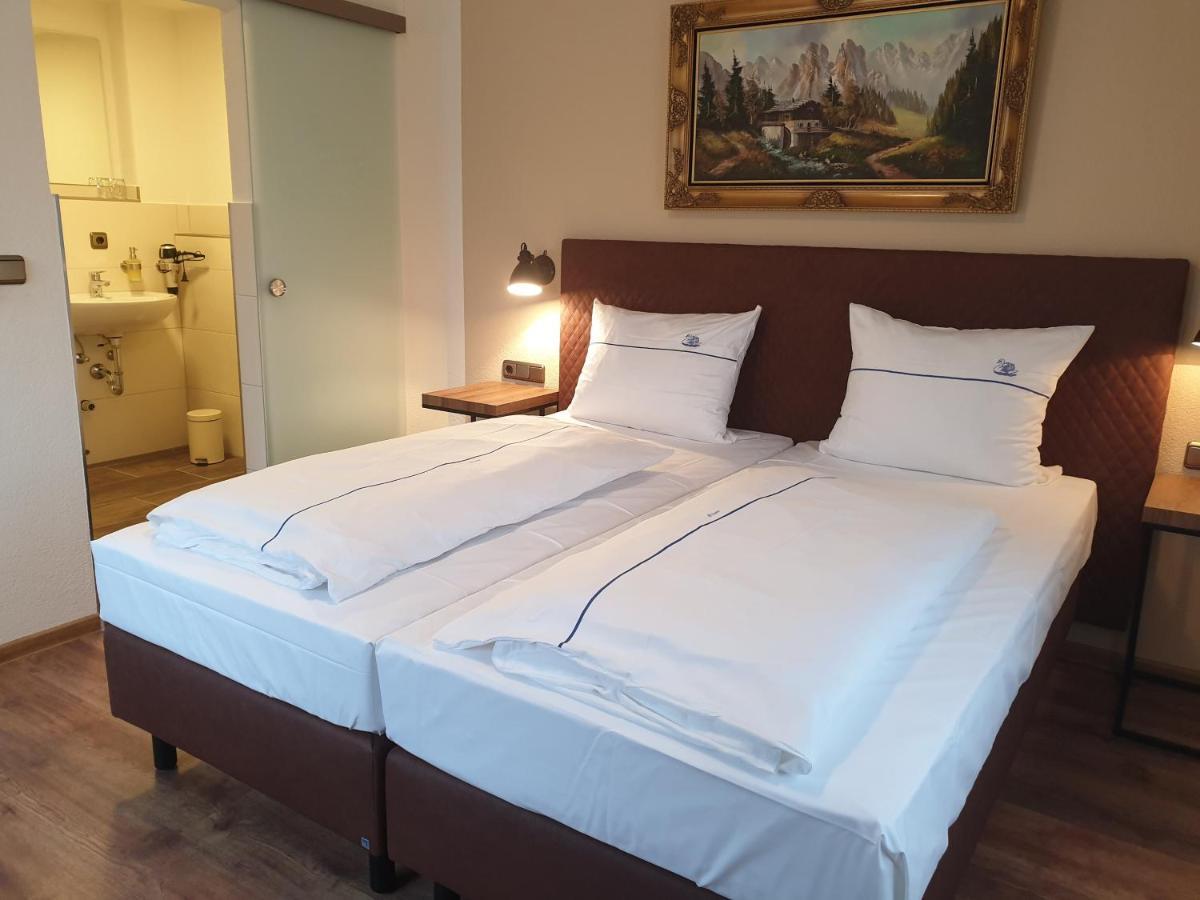 Hotel Gasthof Zum Schwan Steinsfeld Eksteriør bilde