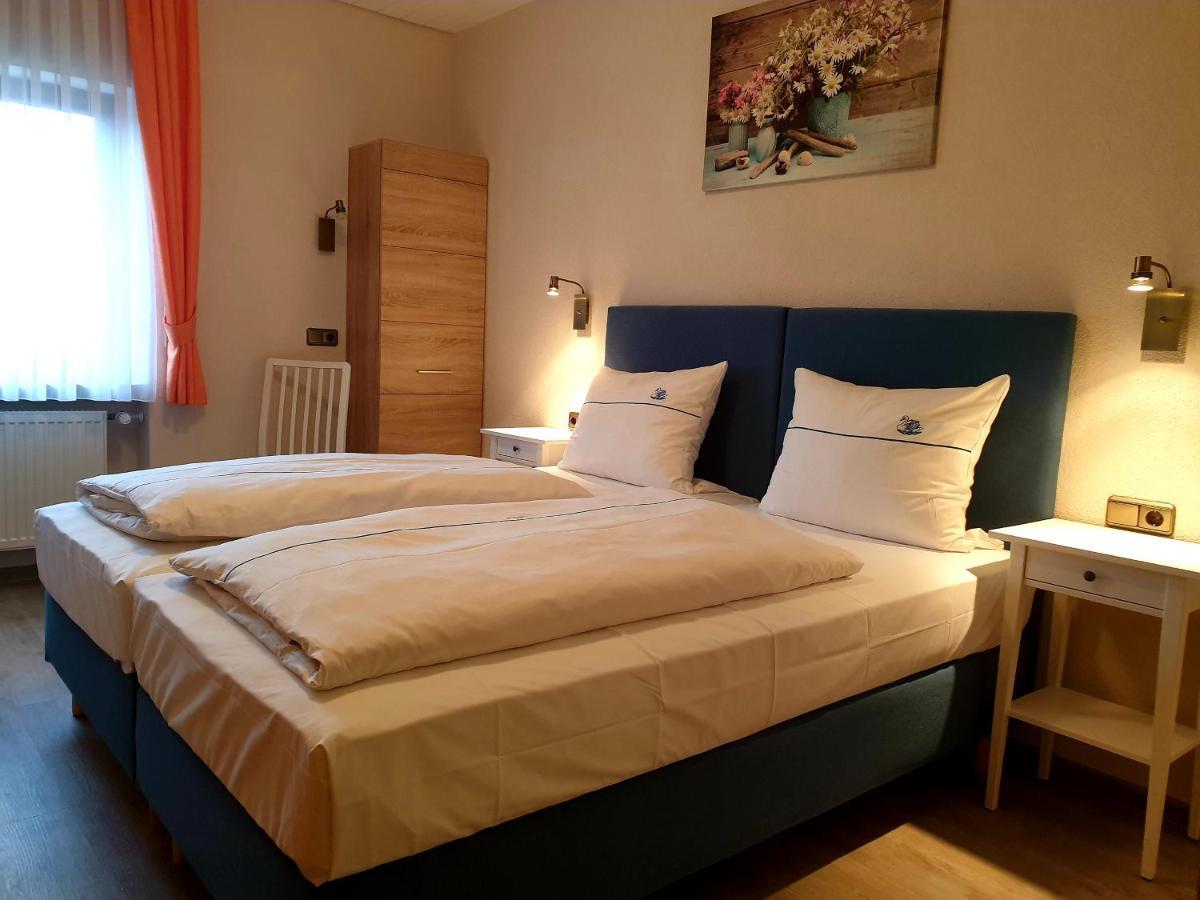 Hotel Gasthof Zum Schwan Steinsfeld Eksteriør bilde