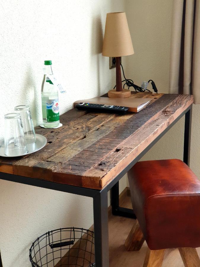 Hotel Gasthof Zum Schwan Steinsfeld Eksteriør bilde