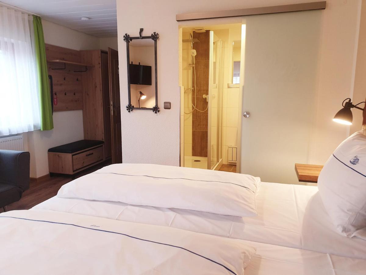 Hotel Gasthof Zum Schwan Steinsfeld Eksteriør bilde