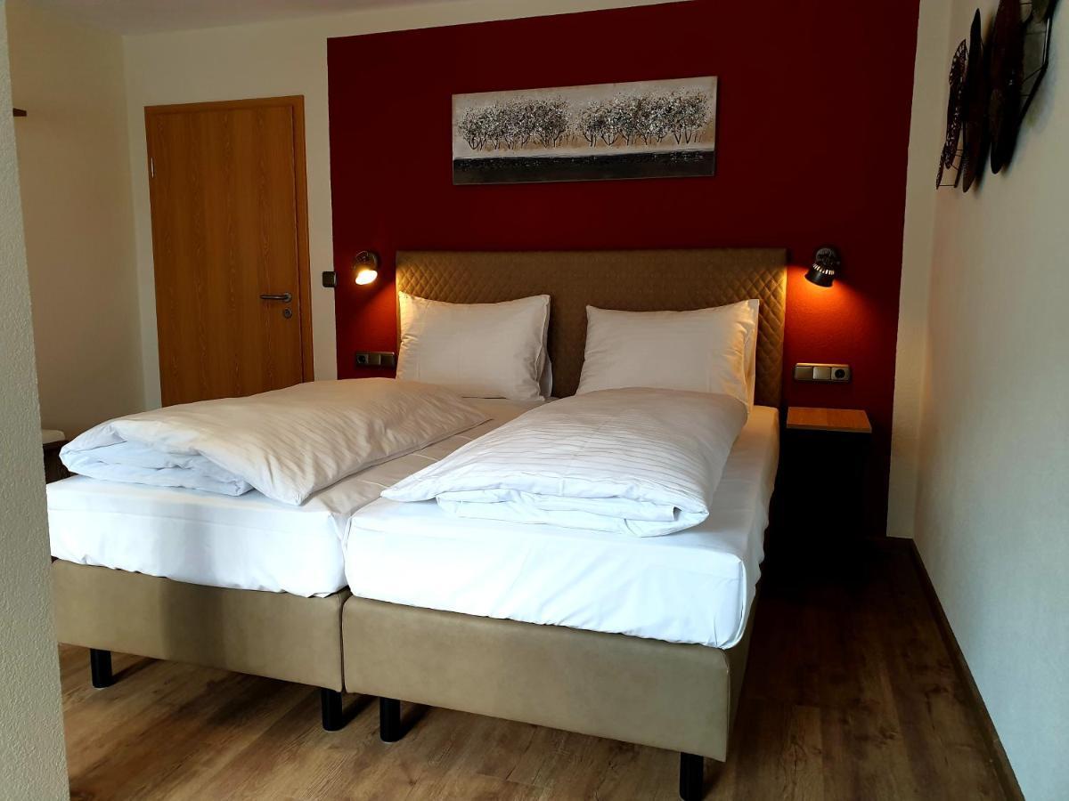 Hotel Gasthof Zum Schwan Steinsfeld Eksteriør bilde